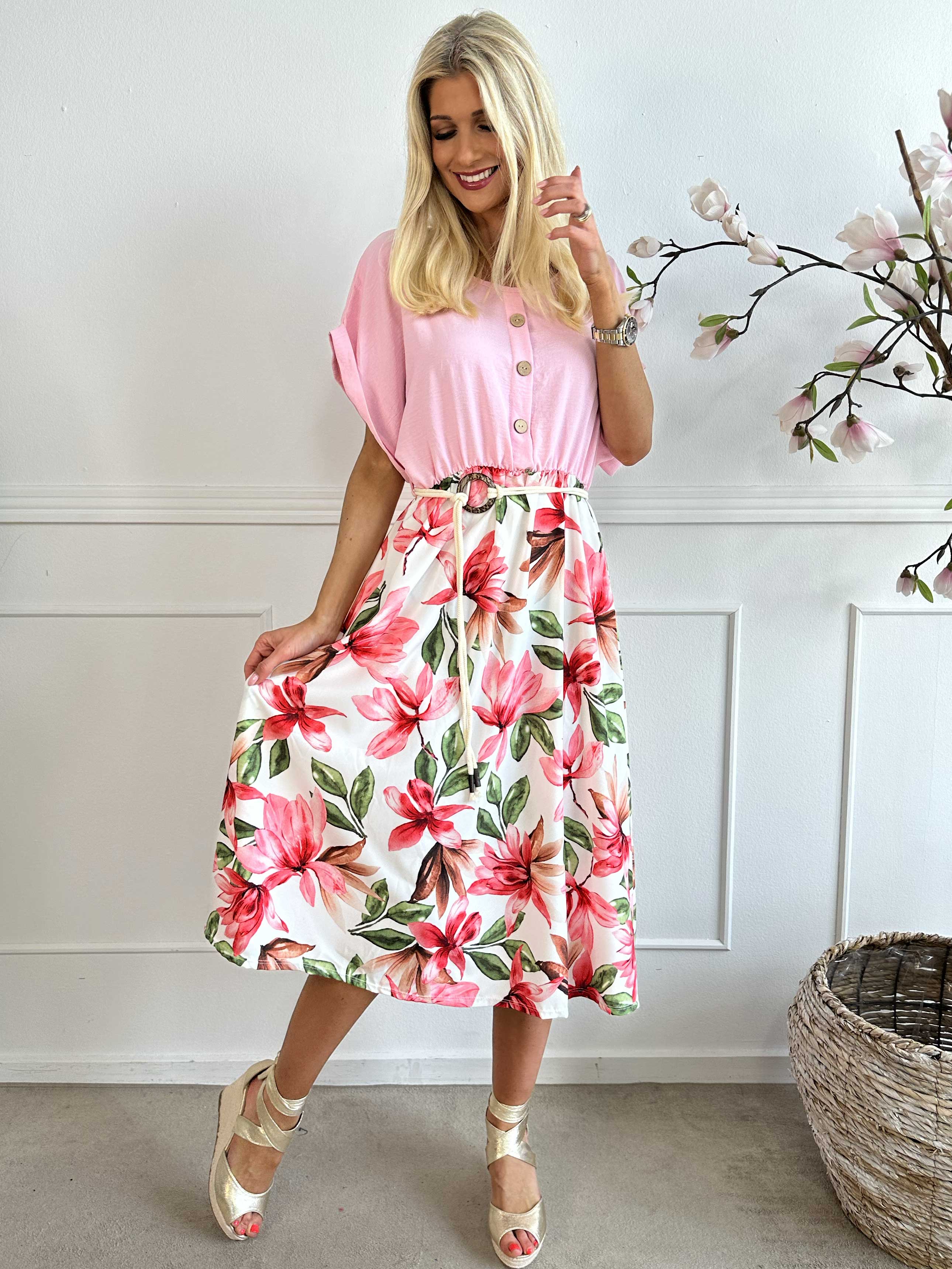 Dina - Fin kjole med elastik i taljen og pynteknapper